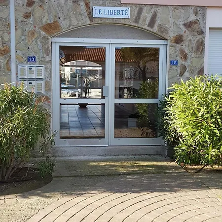Jolie Cyprien 100m De La Commerce Et Animation Apartment Saint-Cyprien (Pyrenees-Orientales)
